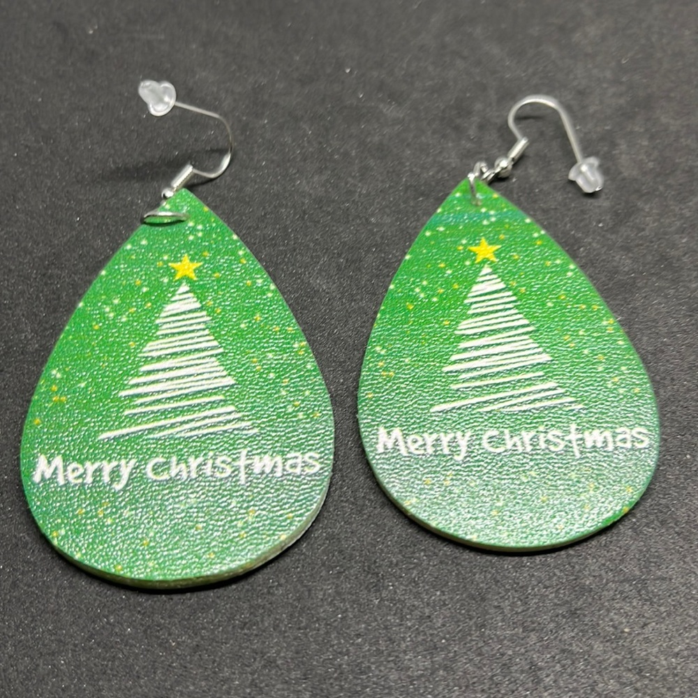 Earrings‎ Christmas